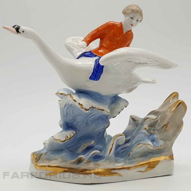 Фарфоровая статуэтка "Гуси - Лебеди". Дулево