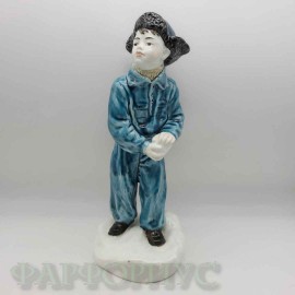 Статуэтка "Мальчик со снежком". ЗиК