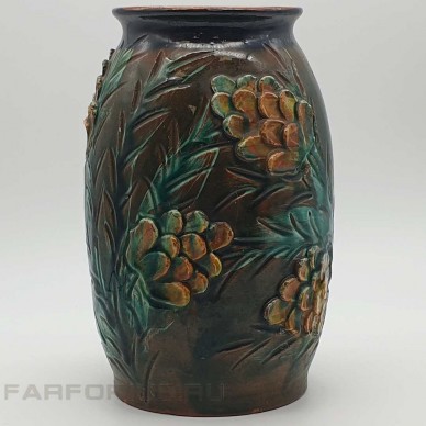 Советская керамическая ваза. Майолика