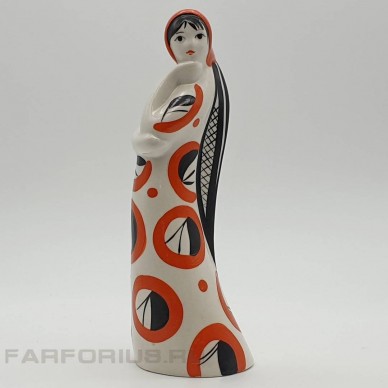 Фарфоровая статуэтка "Девушка с косой" (в красном). Гжель