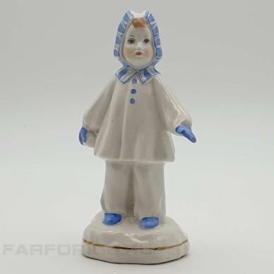 Фарфоровая статуэтка "Девочка со снежком" (Зима). Дулево 1953 год.
