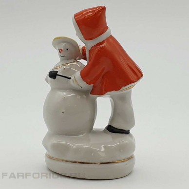 Фарфоровая статуэтка "Девочка со снеговиком". Городница